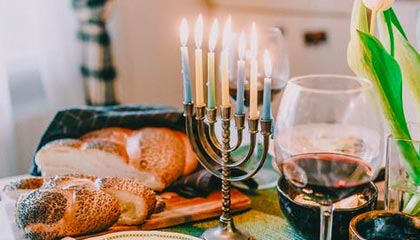 九游电脑版-长春亚泰球队在客场比赛中保持冷静，取得胜利，长春亚泰 球员