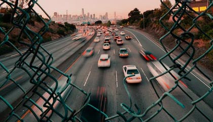 九游娱乐(jiuyou)官网-瓦伦西亚主场失利，球迷纷纷提出质疑，瓦伦西亚集锦