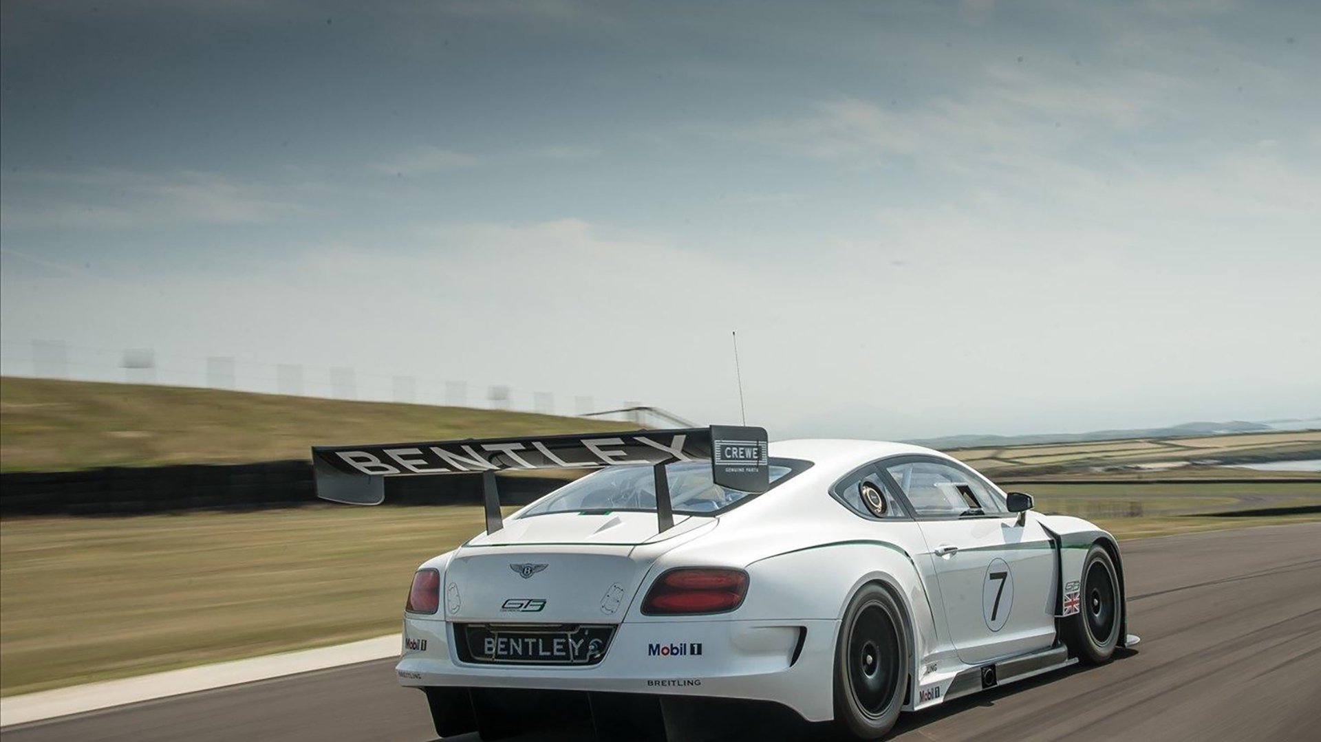 马刺球馆升级,配备最新智能运动监测设备,马刺训练馆